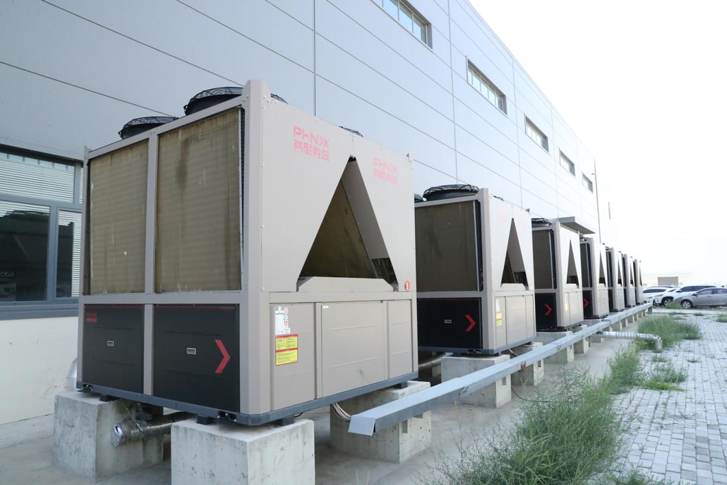 案例分享｜空氣源熱泵為10000m2、18m高的廠房提供冬季作業(yè)采暖需求，效果顯著！