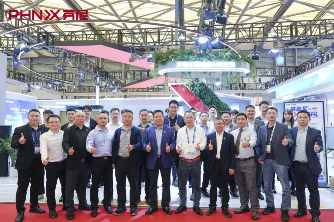 從 “中國智造” 到 “全球領(lǐng)跑”， 芬尼攜全場景高端熱泵方案閃耀中國制冷展